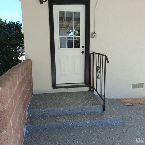 2703 Worthington Avenue, Bakersfield, CA 93308