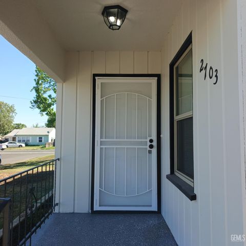 2703 Worthington Avenue, Bakersfield, CA 93308