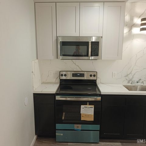 2703 Worthington Avenue, Bakersfield, CA 93308