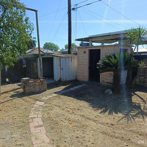 2703 Worthington Avenue, Bakersfield, CA 93308
