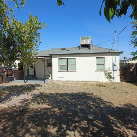 2703 Worthington Avenue, Bakersfield, CA 93308