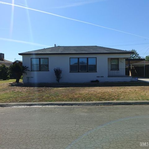 2703 Worthington Avenue, Bakersfield, CA 93308