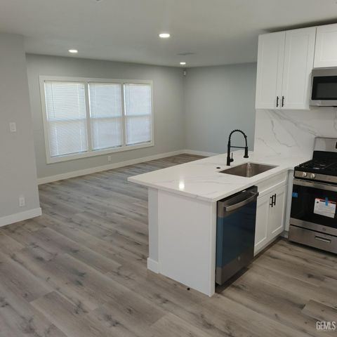 2703 Worthington Avenue, Bakersfield, CA 93308