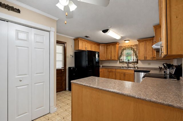 5 Goodwood Cir, Houma, LA 70363