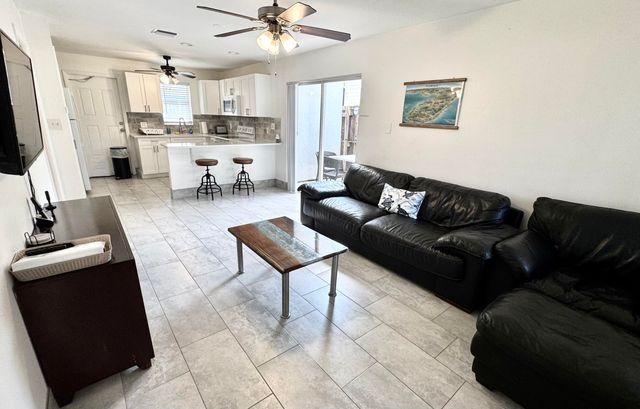 2008 SE 4th Avenue 1-3, Fort Lauderdale, FL 33316