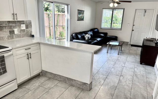 2008 SE 4th Avenue 1-3, Fort Lauderdale, FL 33316