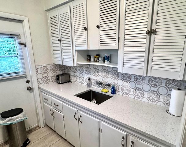 2008 SE 4th Avenue 1-3, Fort Lauderdale, FL 33316