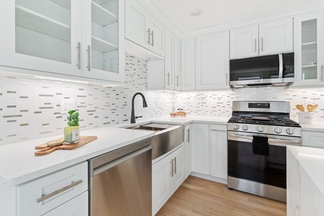 157 Boston Ave 2, Somerville, MA 02144