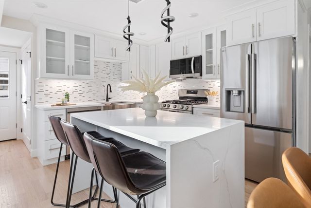 157 Boston Ave 2, Somerville, MA 02144