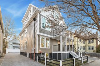 157 Boston Ave 2, Somerville, MA 02144