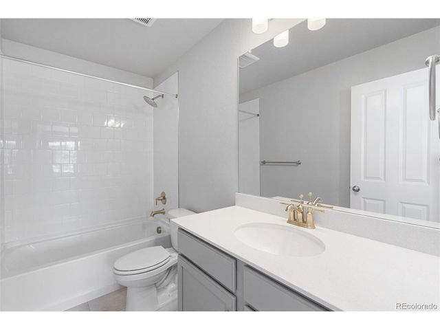 16953 Ballinger Cir, Mead, CO 80542