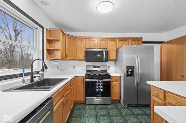 7373 Locust Lake Road, Spencer, IN 47460