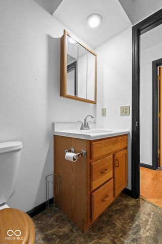 7373 Locust Lake Road, Spencer, IN 47460