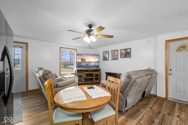 7373 Locust Lake Road, Spencer, IN 47460