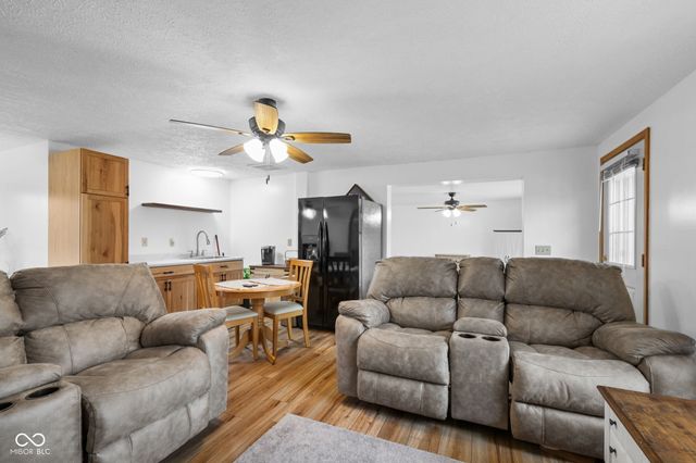 7373 Locust Lake Road, Spencer, IN 47460