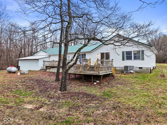 7373 Locust Lake Road, Spencer, IN 47460