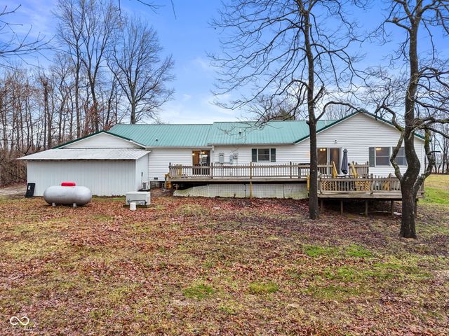 7373 Locust Lake Road, Spencer, IN 47460