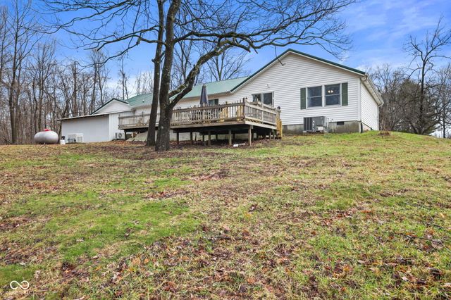 7373 Locust Lake Road, Spencer, IN 47460