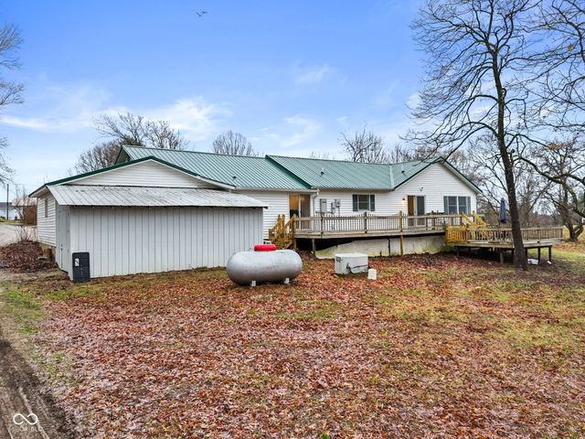 7373 Locust Lake Road, Spencer, IN 47460