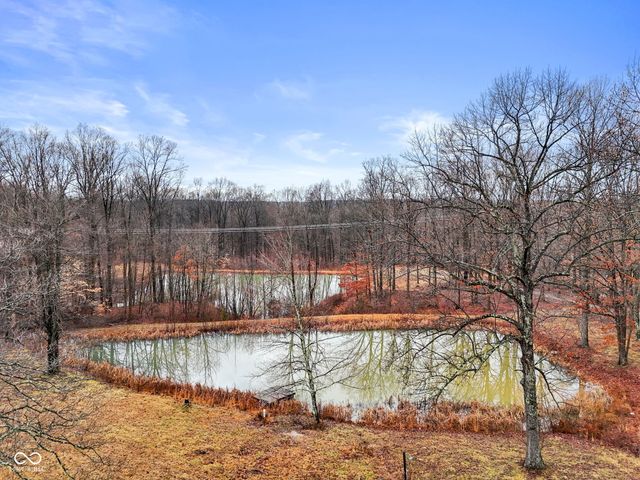 7373 Locust Lake Road, Spencer, IN 47460