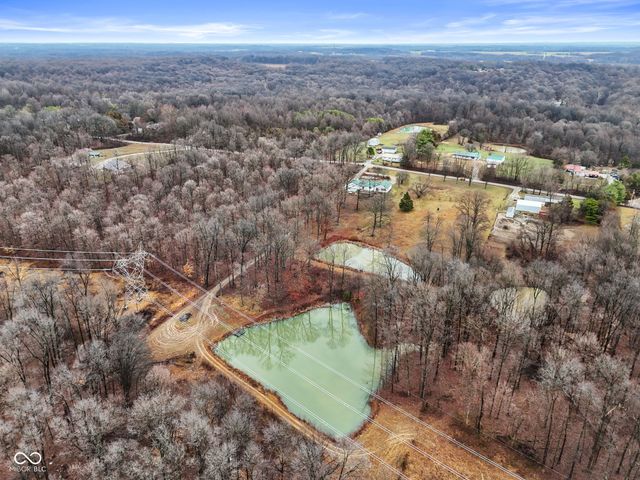 7373 Locust Lake Road, Spencer, IN 47460