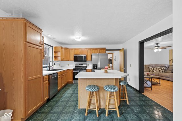 7373 Locust Lake Road, Spencer, IN 47460