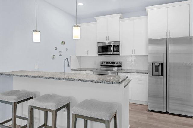 146 51ST STREET CIRCLE E, Palmetto, FL 34221