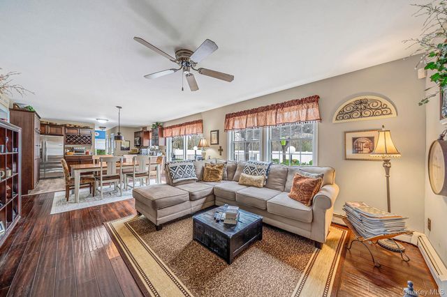 41 Northumberland Drive, Shoreham, NY 11786