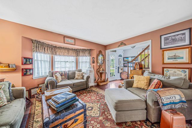 41 Northumberland Drive, Shoreham, NY 11786