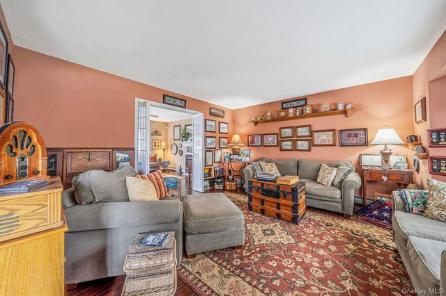 41 Northumberland Drive, Shoreham, NY 11786