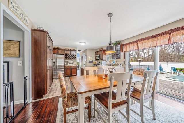 41 Northumberland Drive, Shoreham, NY 11786