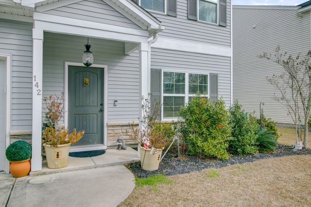 142 Clydesdale Circle, Summerville, SC 29486