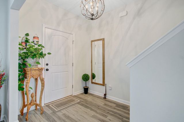 142 Clydesdale Circle, Summerville, SC 29486