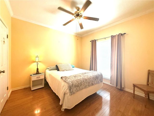 7009 Adcote Dr, Corpus Christi, TX 78413