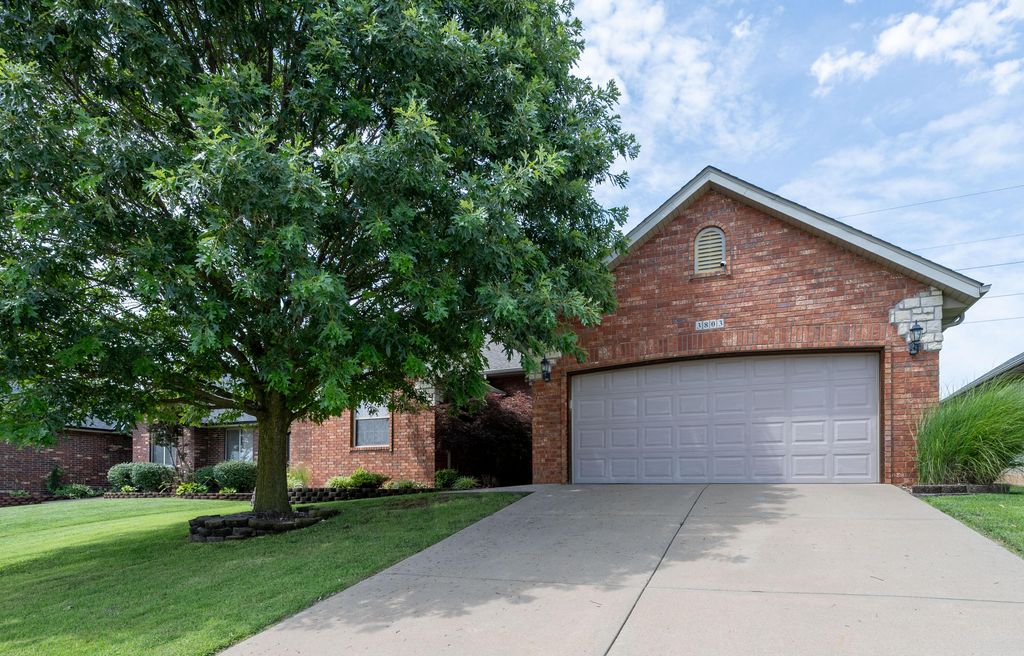 3803 West Erie Street, Springfield, MO 65807