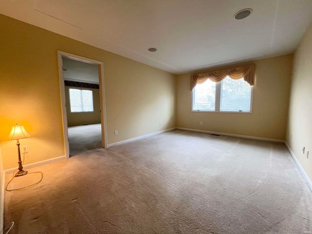 2516 Loganberry Cove, Fort Wayne, IN 46818