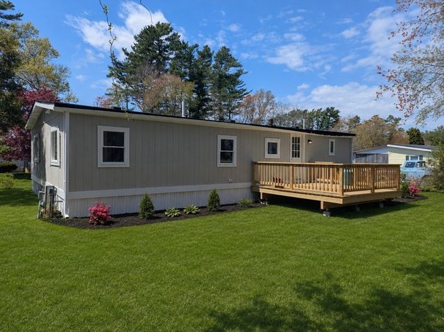 36 Longboat Rd, Wareham, MA 02576