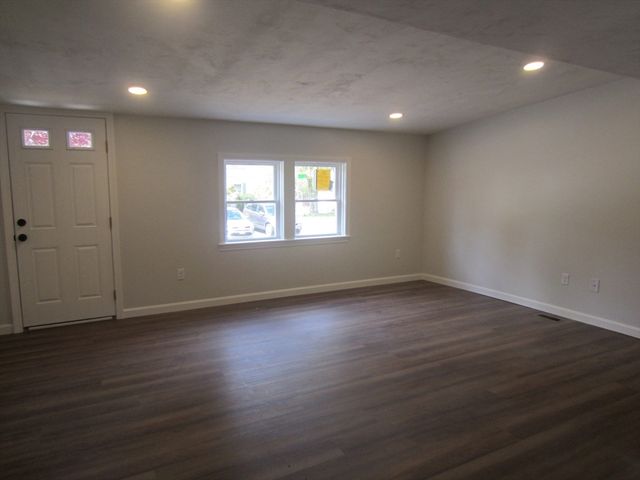 36 Longboat Rd, Wareham, MA 02576