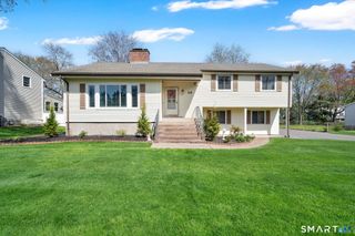 29 Trinity Avenue, Glastonbury, CT 06033
