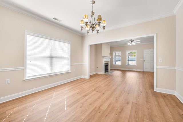 215 Wrennewood Ln, Franklin, TN 37064