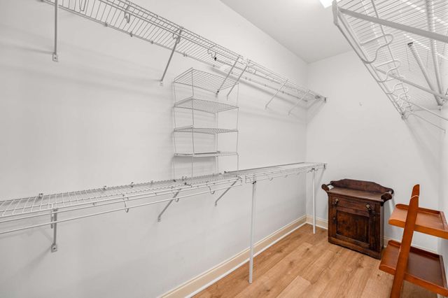 215 Wrennewood Ln, Franklin, TN 37064