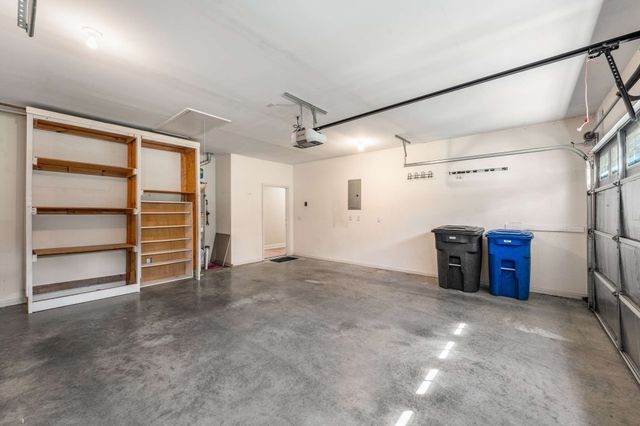 215 Wrennewood Ln, Franklin, TN 37064