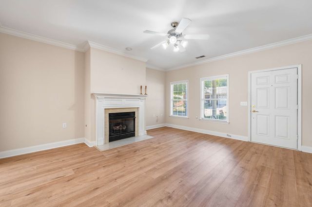 215 Wrennewood Ln, Franklin, TN 37064