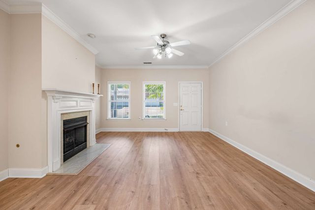 215 Wrennewood Ln, Franklin, TN 37064