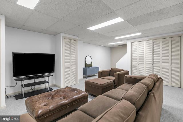 13 EDITH DR, Lawrenceville, NJ 08648