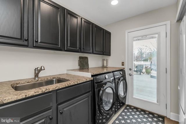 13 EDITH DR, Lawrenceville, NJ 08648