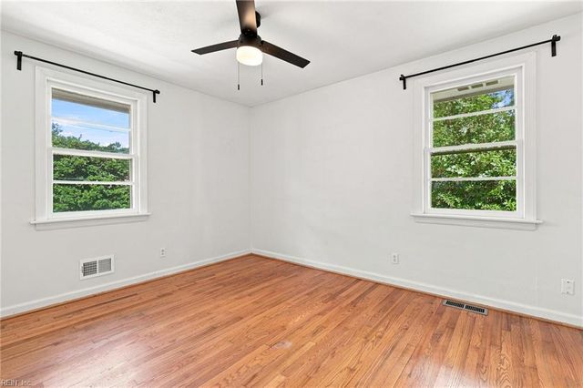 1208 Pineview AVE, Norfolk, VA 23503