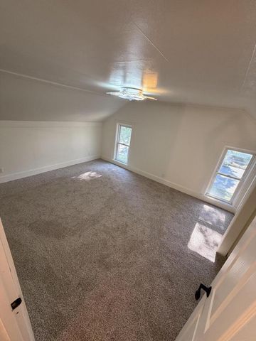 1633 Avon STREET, La Crosse, WI 54603