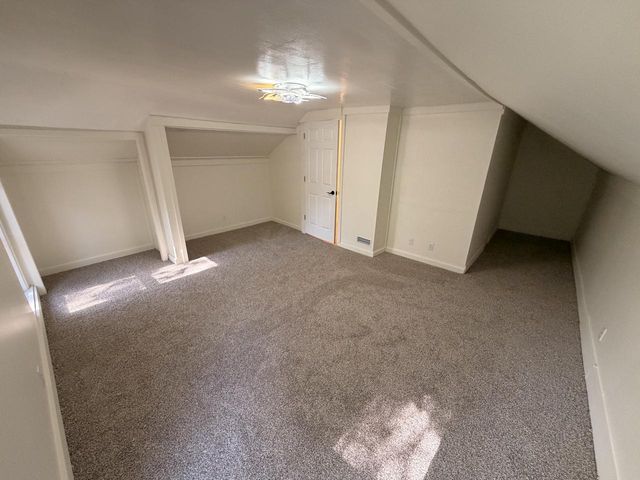 1633 Avon STREET, La Crosse, WI 54603