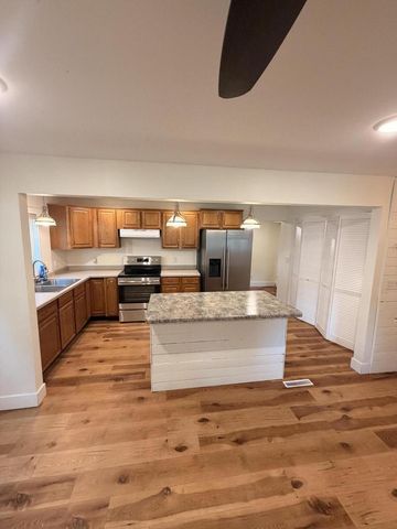 1633 Avon STREET, La Crosse, WI 54603